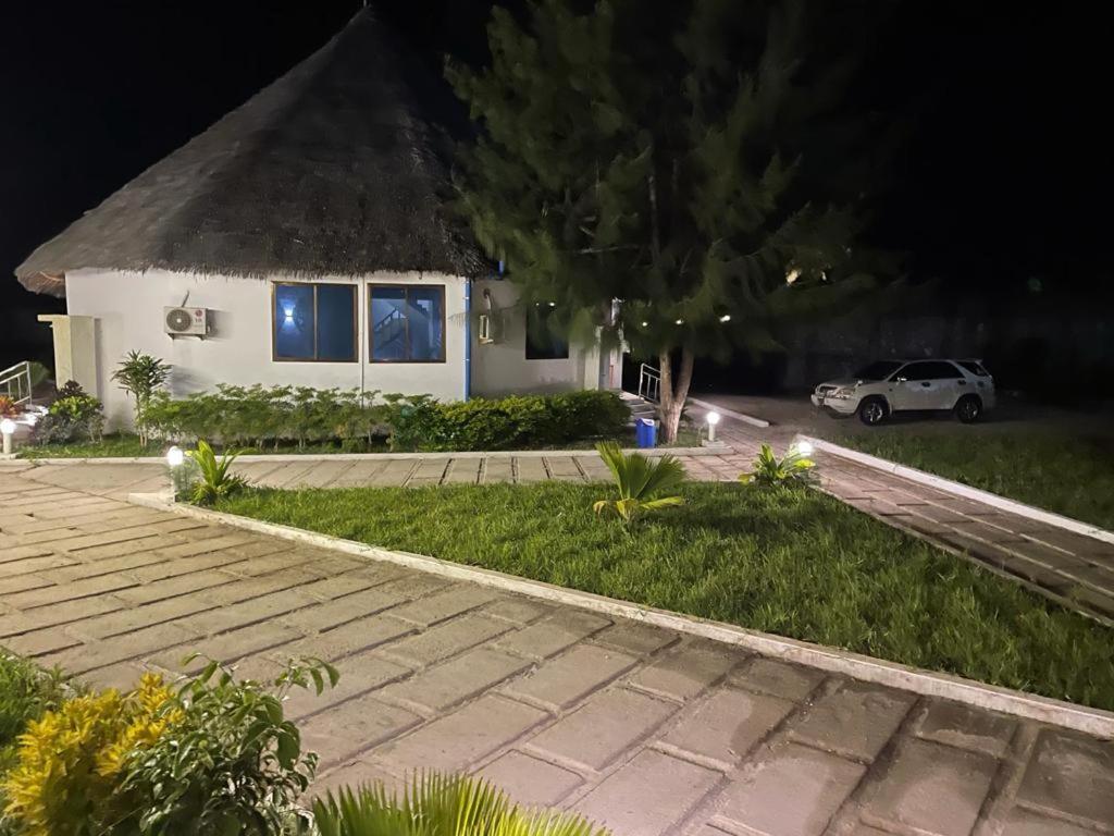 Jambo Beach Hotel Падже Экстерьер фото