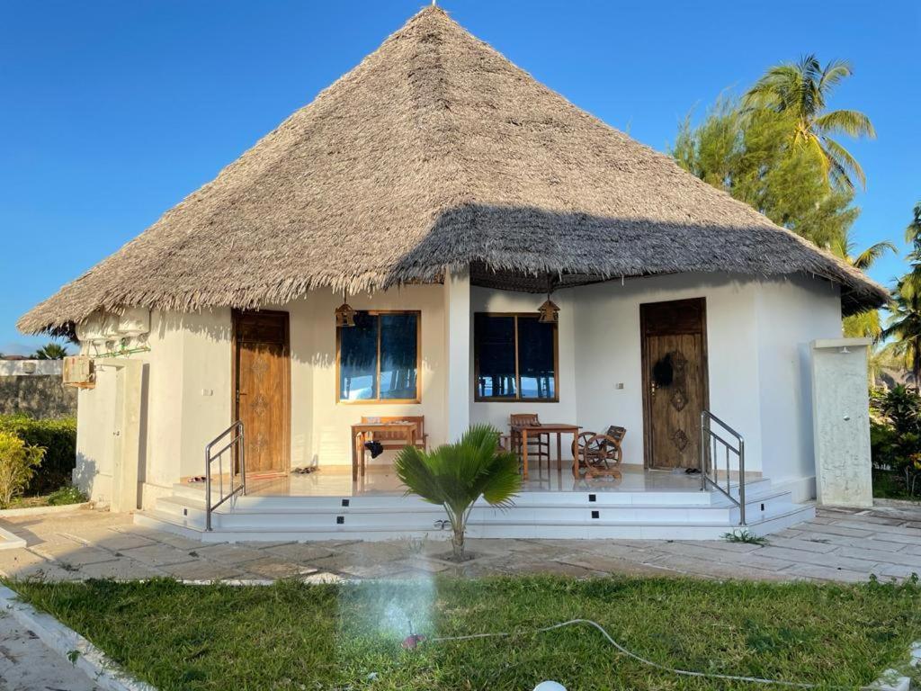 Jambo Beach Hotel Падже Экстерьер фото